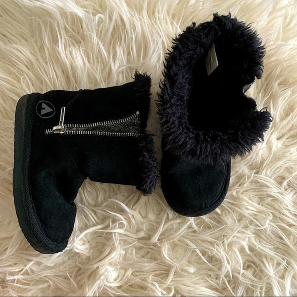Airwalk black warm winter zip up boots